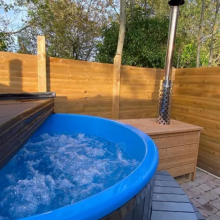 The Secret Garden - Hot Tub North Coast Stay Garvagh Exterior photo
