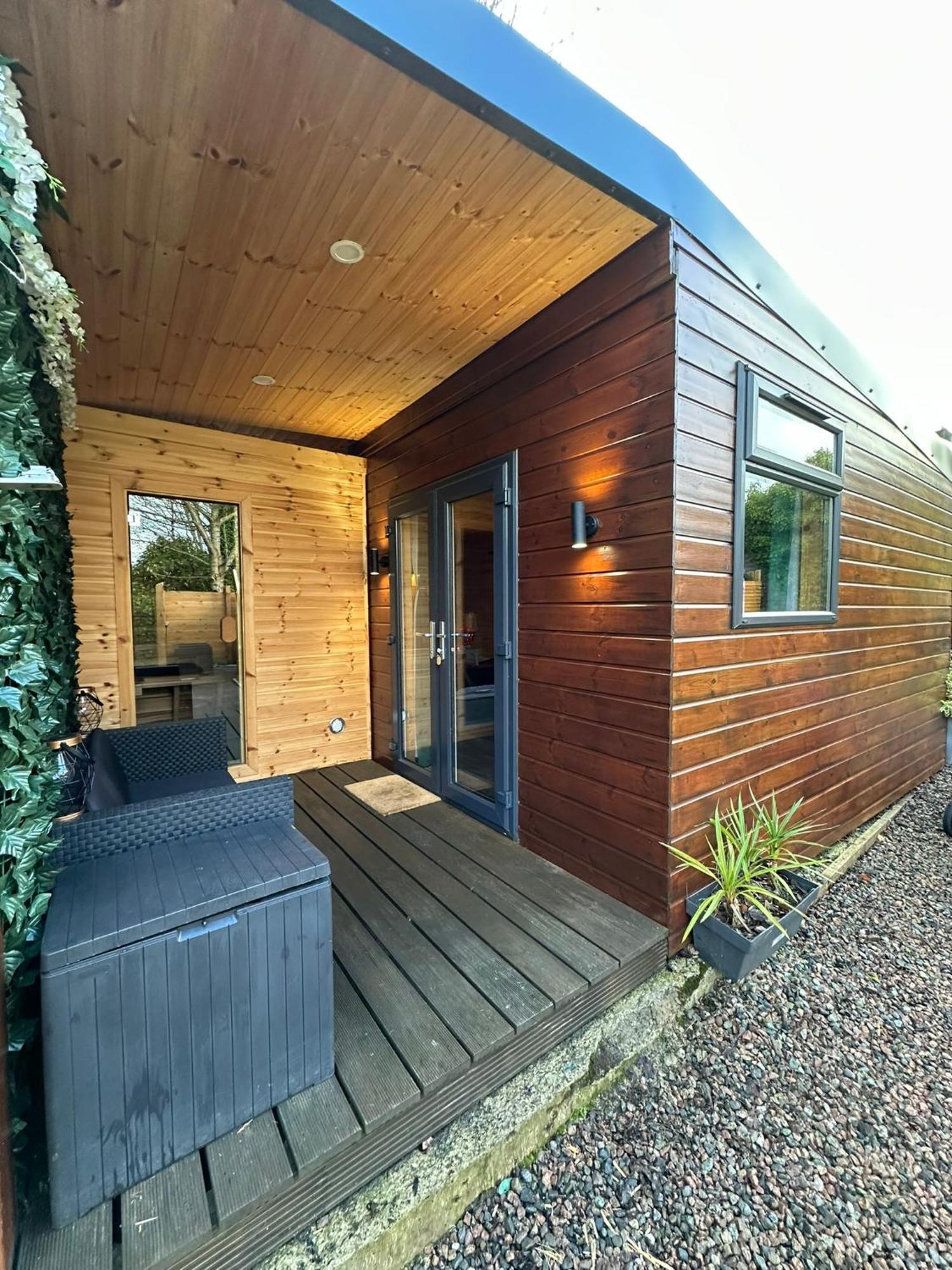 The Secret Garden - Hot Tub North Coast